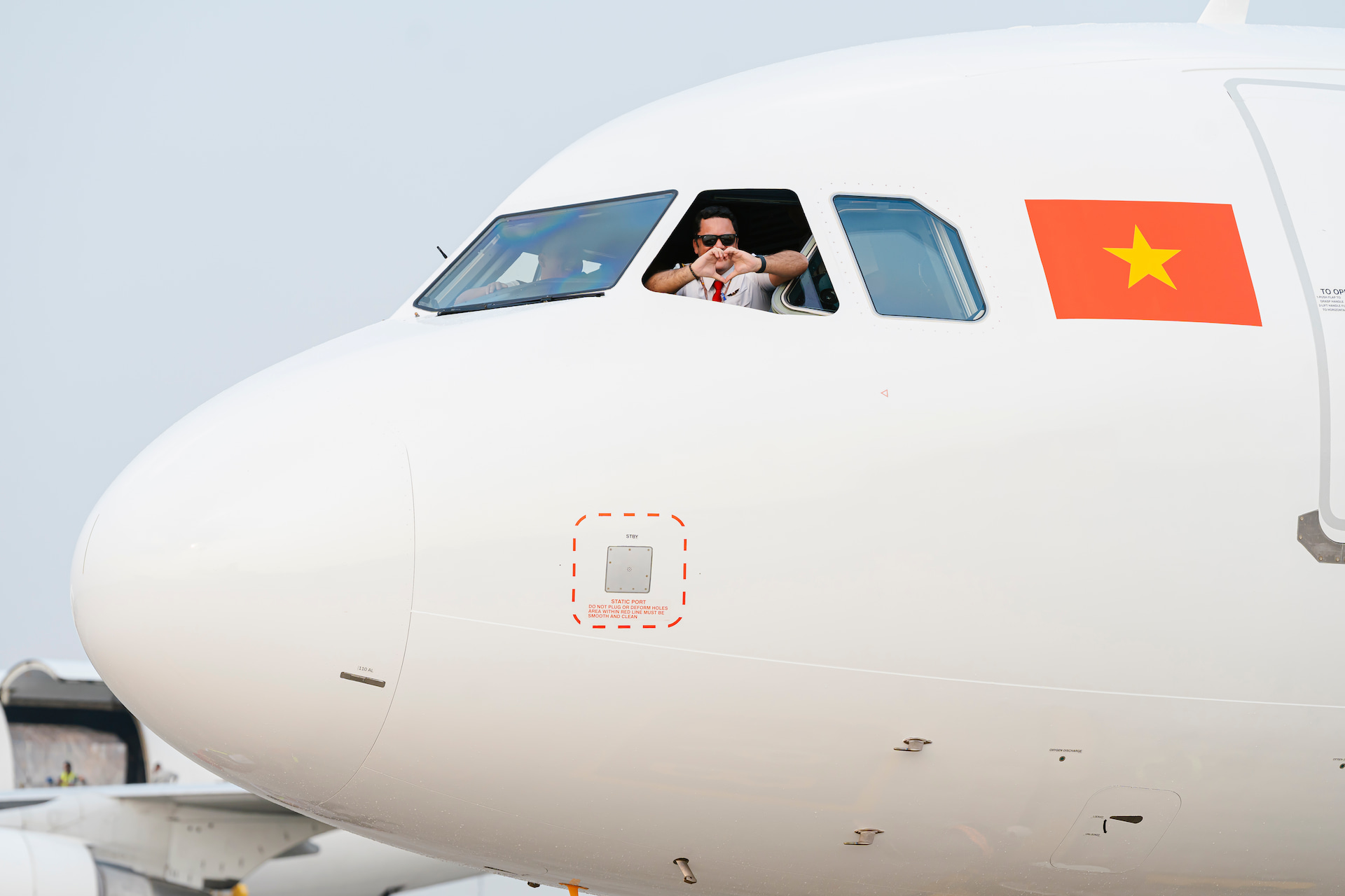 sun-phuquoc-airways-va-hanh-trinh-vuon-xa-cung-a321lr-1.jpg