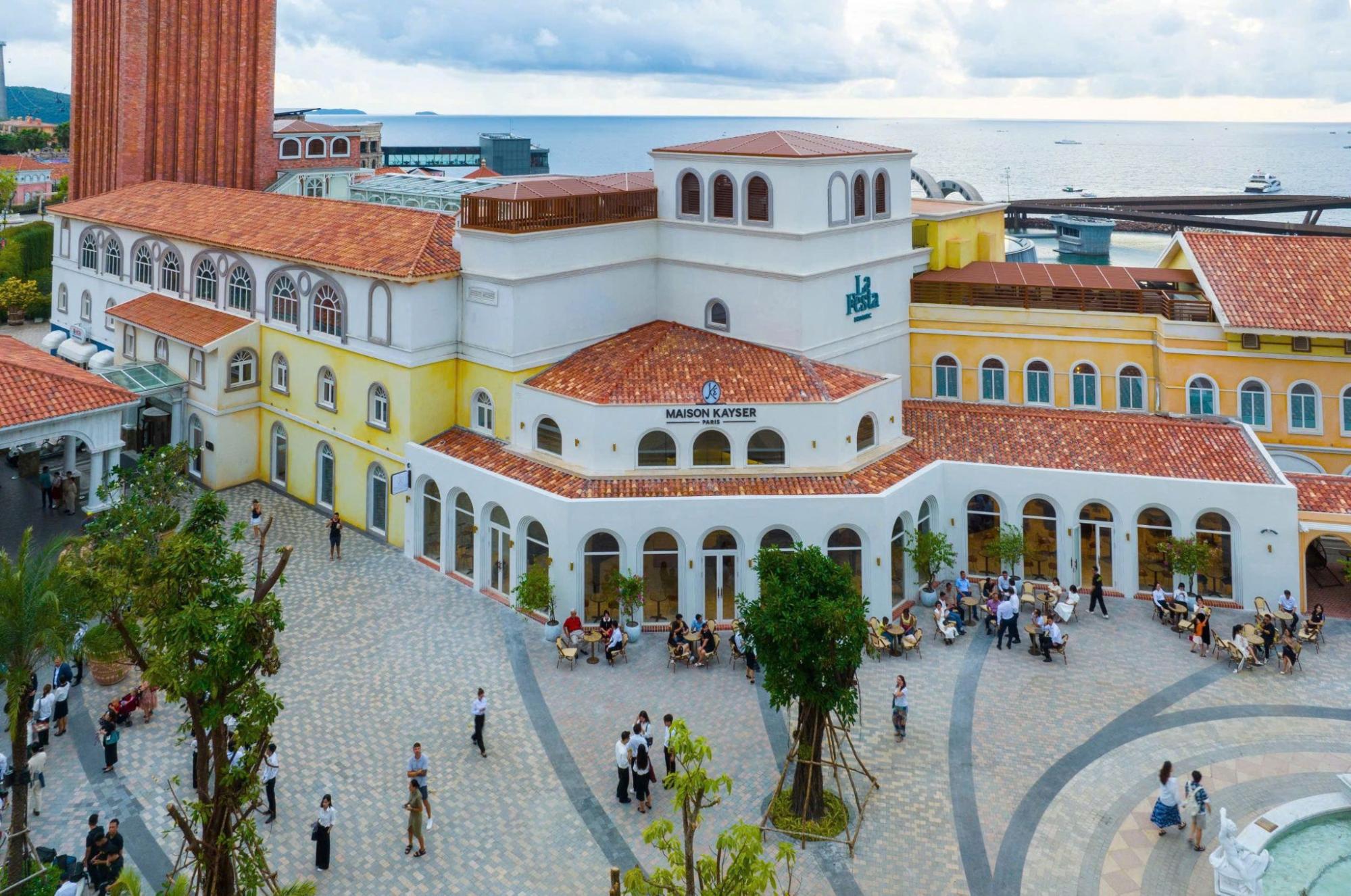 tiem-banh-eric-kayser-hua-hen-se-dem-mot-goc-cua-phap-toi-voi-dao-ngoc