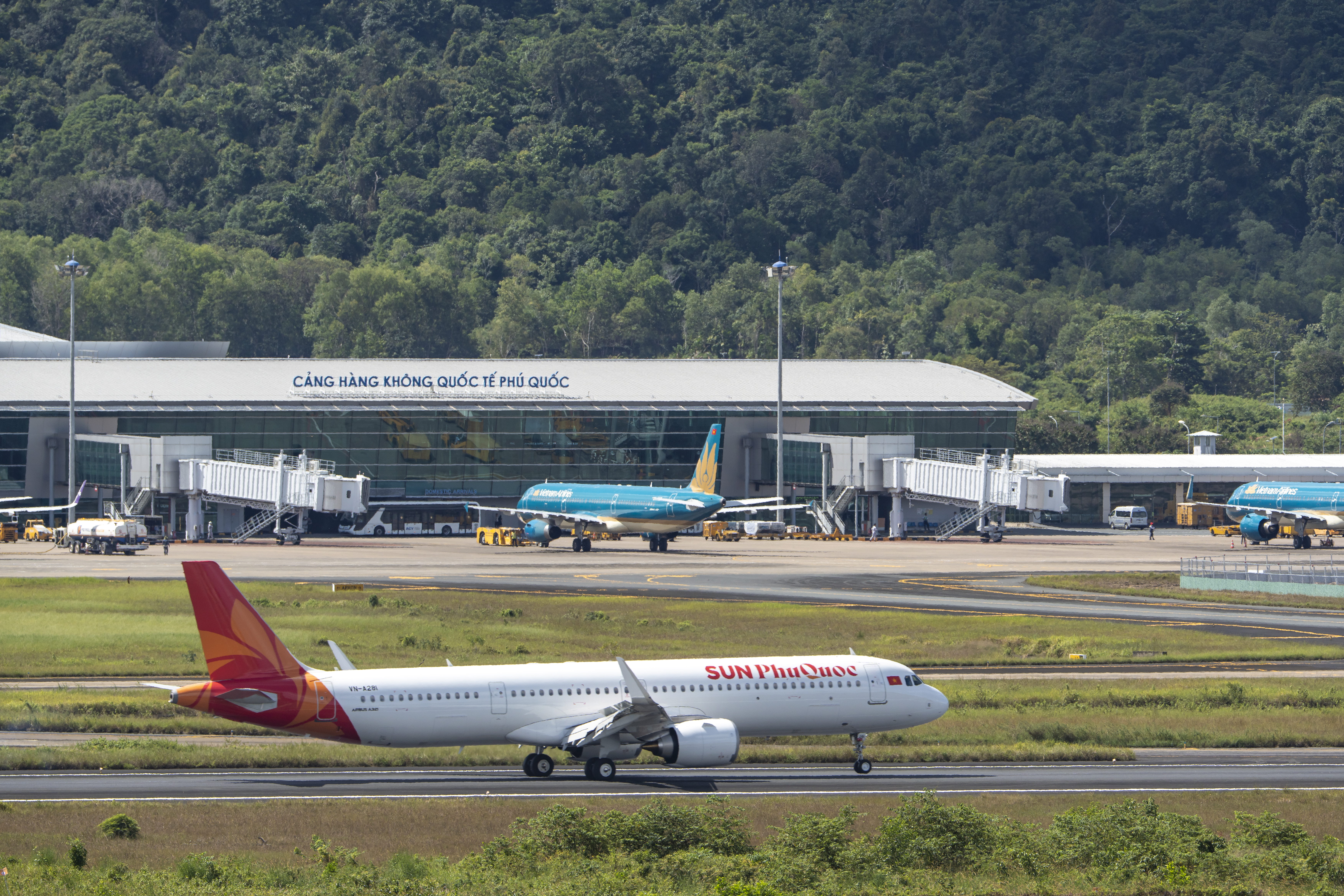 Completion of legal procedures paves the way for official operation of Phu Quoc International Airport from day one of 2026.